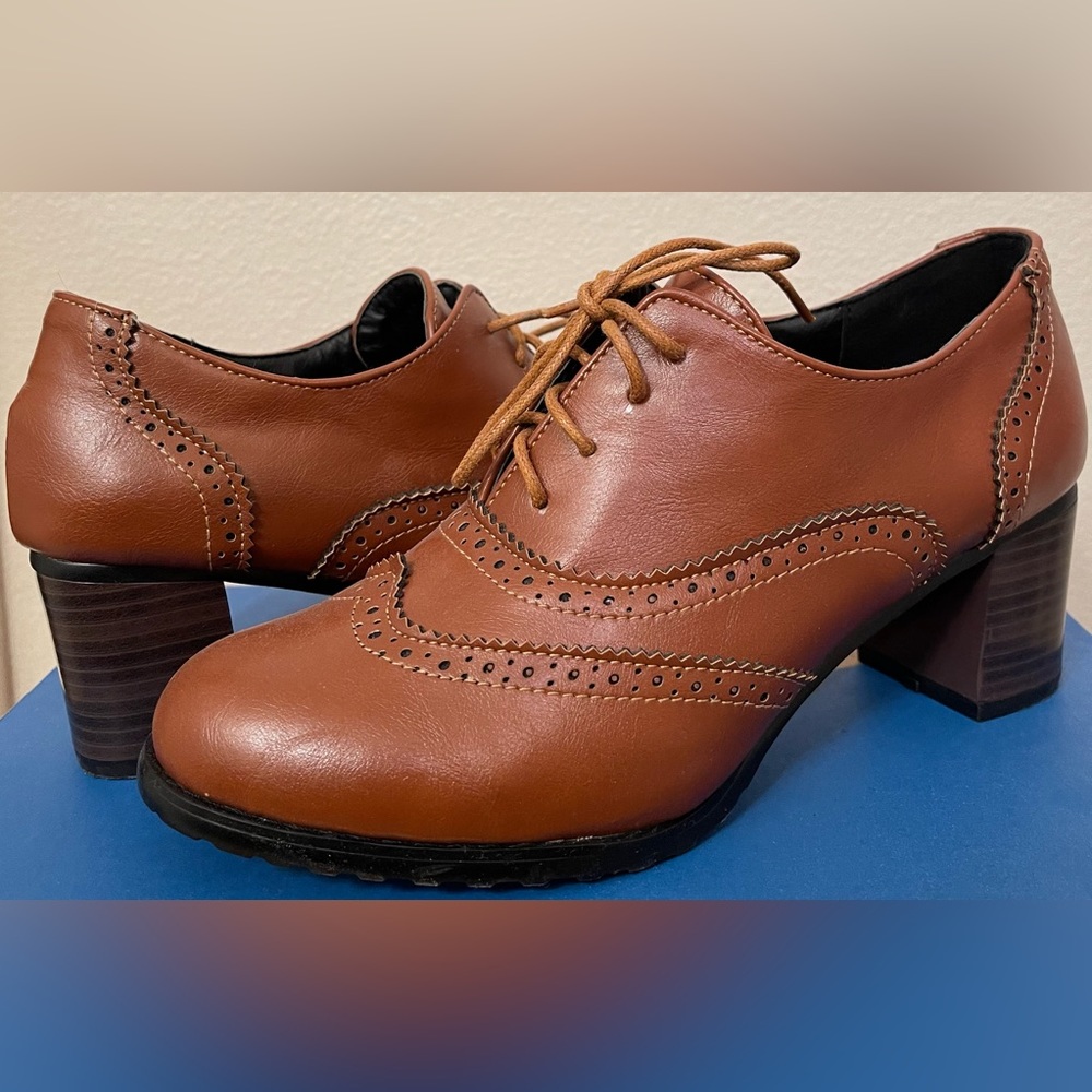 Brand New Vintage Oxfords Pumps Lace Up Heel Shoe